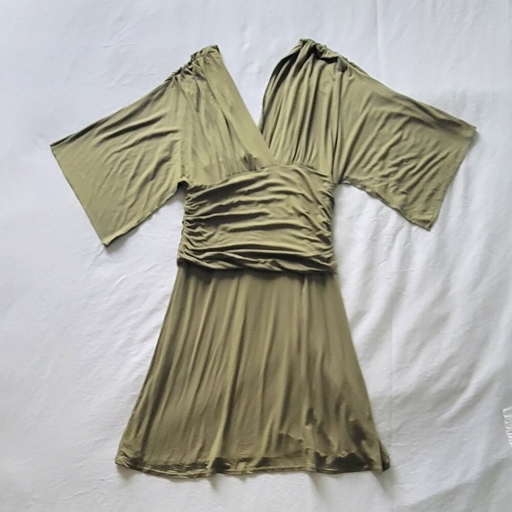 Flowy Boston Proper in Olive Green